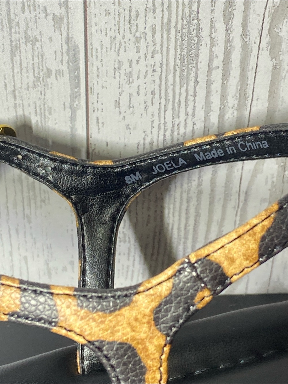 Franco Sarto Joela Leopard Print T-Strap Flat Sandals Women’s Size:8M - Picture 5 of 9